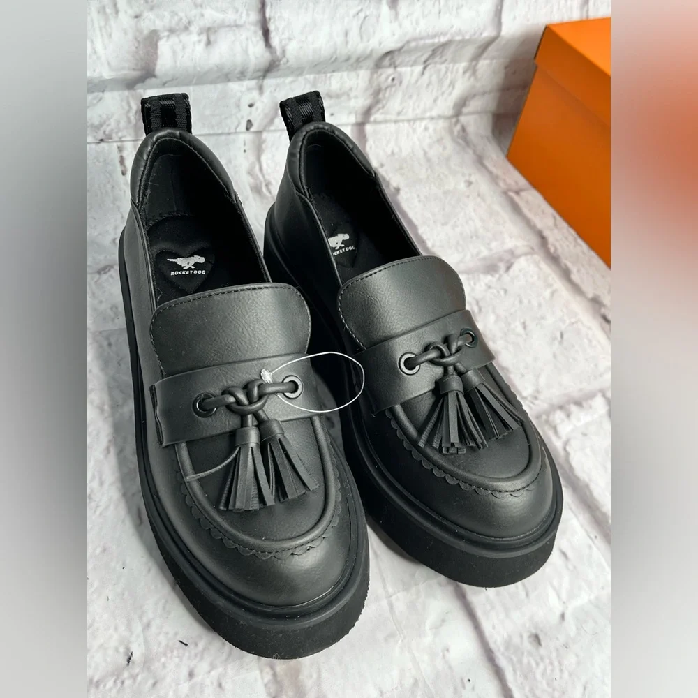 Rocket Dog women’s black platform oxfords rare find size 9